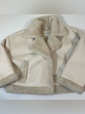 ABERCROMBIE & FITCH - WOMENS - FAUX LEATHER FUR CROPPED JACKET